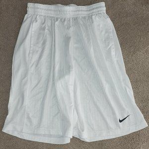 Men's Nike Basketball Shorts - Size XL